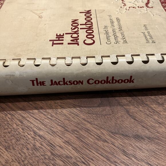 The Jackson Cookbook by The Symphony League of Jackson Mississippi (Comb Bound) - Picture 2 of 15